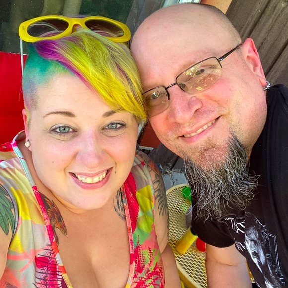 Meet your Posher, Shelley - Picture 2 of 4